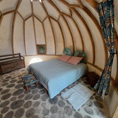 Sarl Verrerie Royale Val-Couesnon Εξωτερικό φωτογραφία